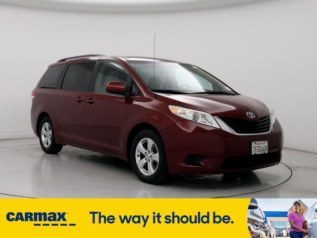 2014 Toyota Sienna LE