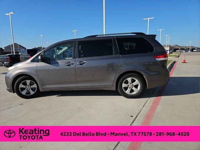 2014 Toyota Sienna LE