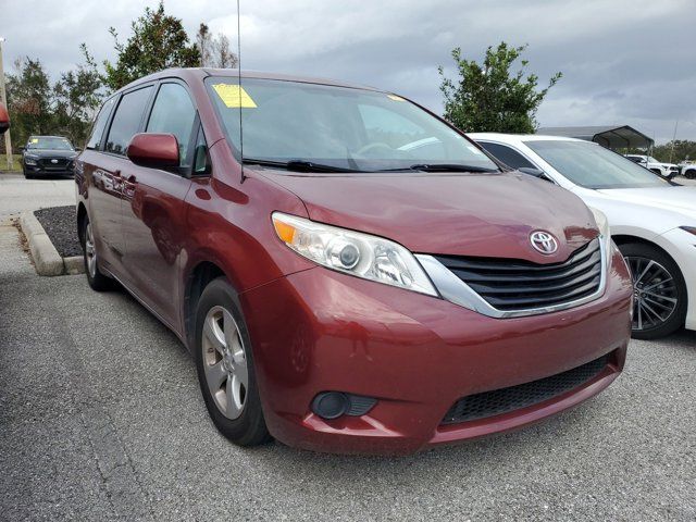 2014 Toyota Sienna LE