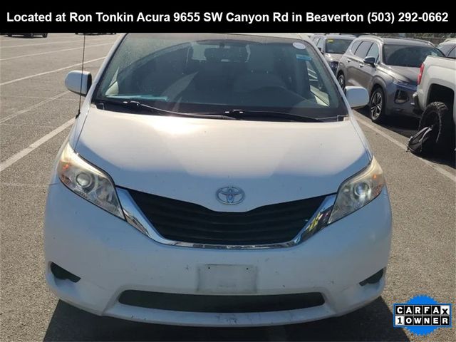 2014 Toyota Sienna LE