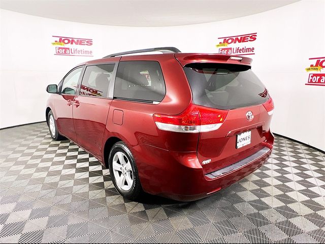 2014 Toyota Sienna LE