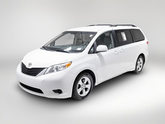 2014 Toyota Sienna LE Auto Access Seat