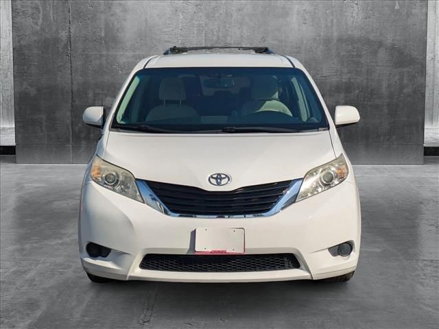 2014 Toyota Sienna LE