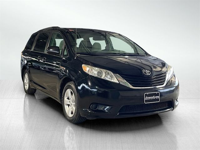 2014 Toyota Sienna LE
