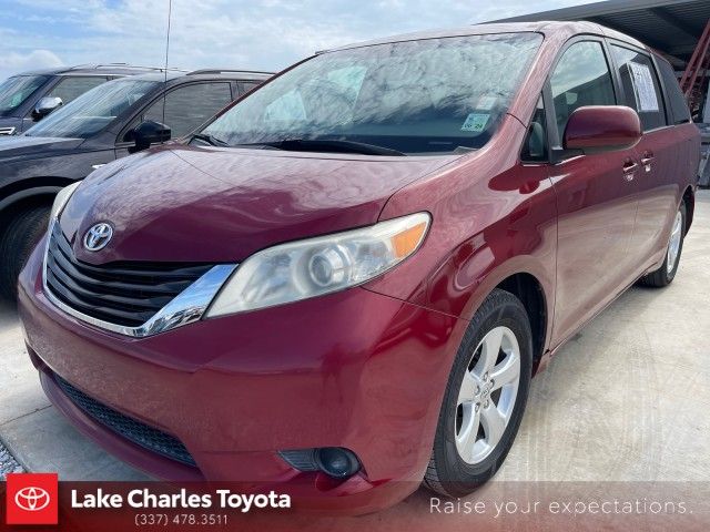 2014 Toyota Sienna LE