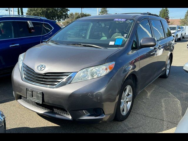 2014 Toyota Sienna LE