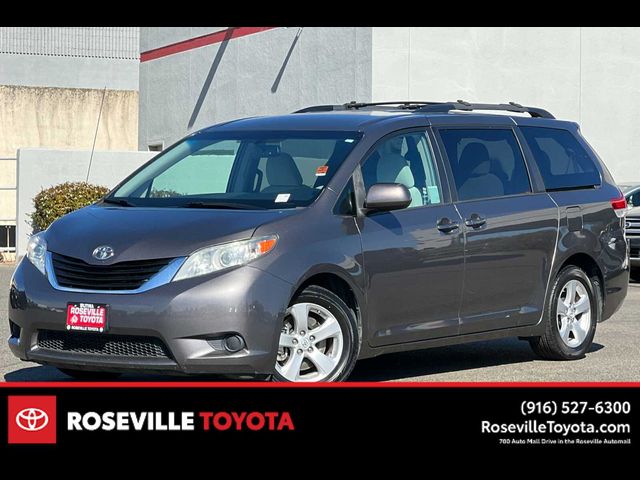 2014 Toyota Sienna LE