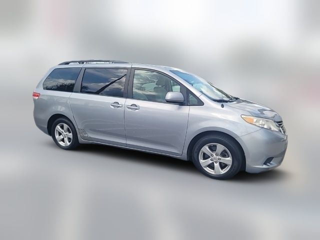 2014 Toyota Sienna LE