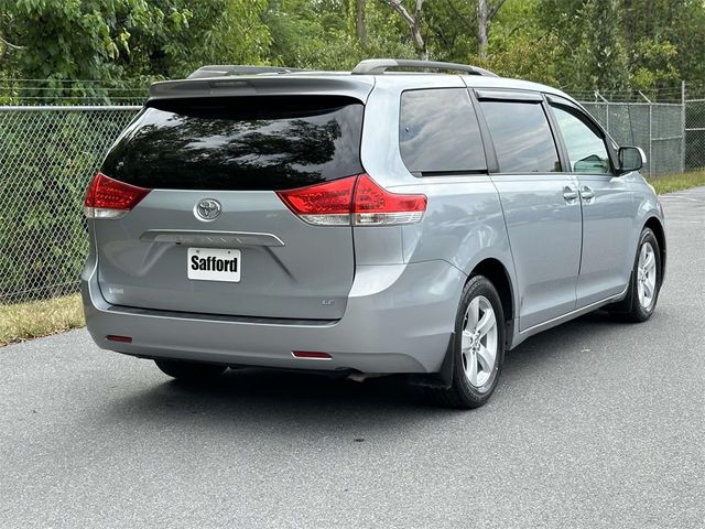 2014 Toyota Sienna LE