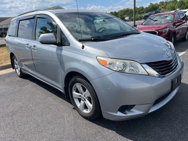 2014 Toyota Sienna LE