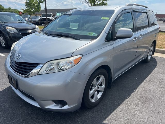 2014 Toyota Sienna LE