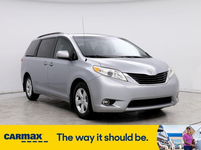 2014 Toyota Sienna LE