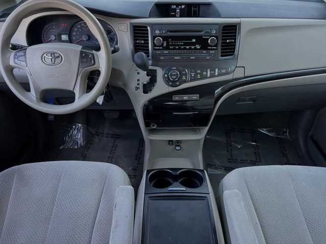 2014 Toyota Sienna LE