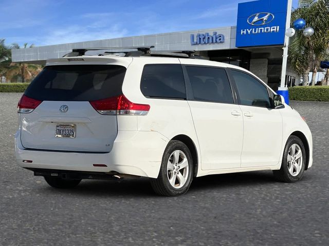 2014 Toyota Sienna LE