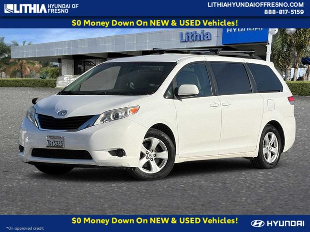 2014 Toyota Sienna LE