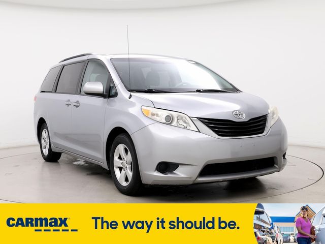 2014 Toyota Sienna LE