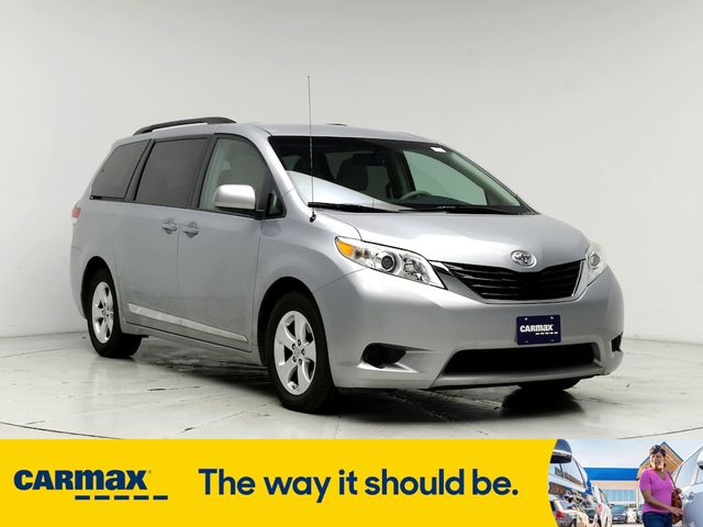 2014 Toyota Sienna LE