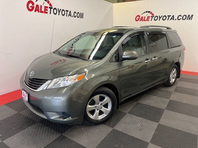 2014 Toyota Sienna LE