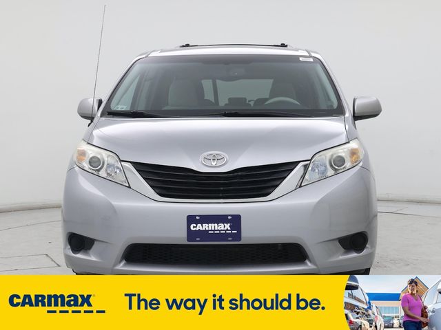 2014 Toyota Sienna LE