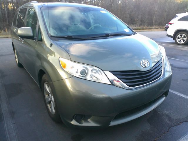 2014 Toyota Sienna LE