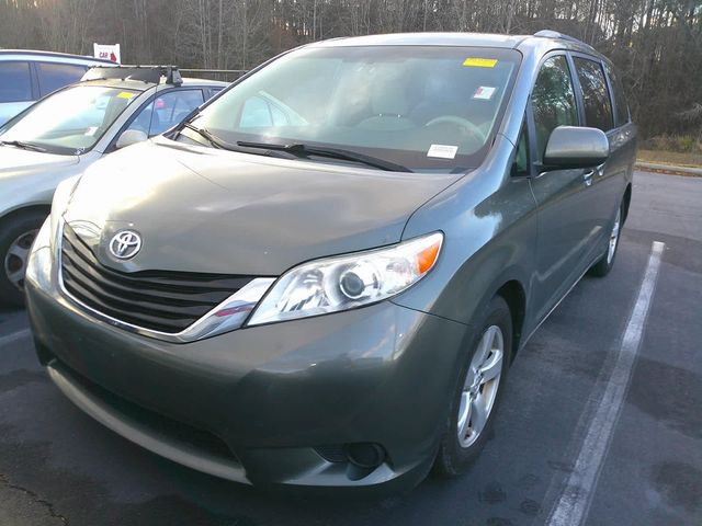 2014 Toyota Sienna LE