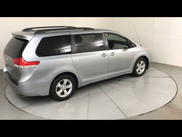 2014 Toyota Sienna LE