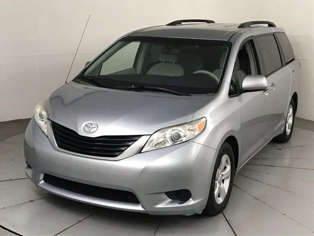 2014 Toyota Sienna LE