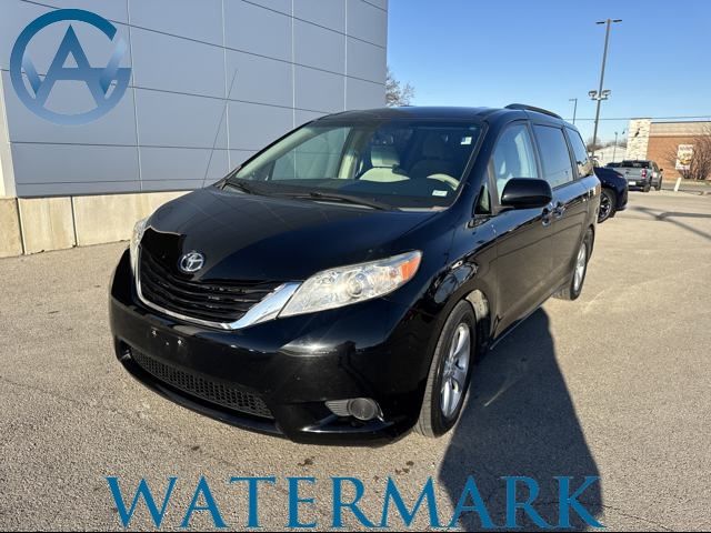 2014 Toyota Sienna LE