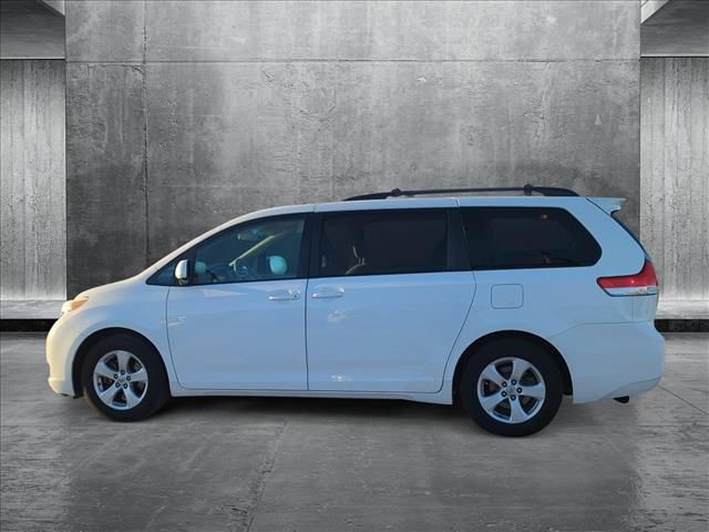 2014 Toyota Sienna LE