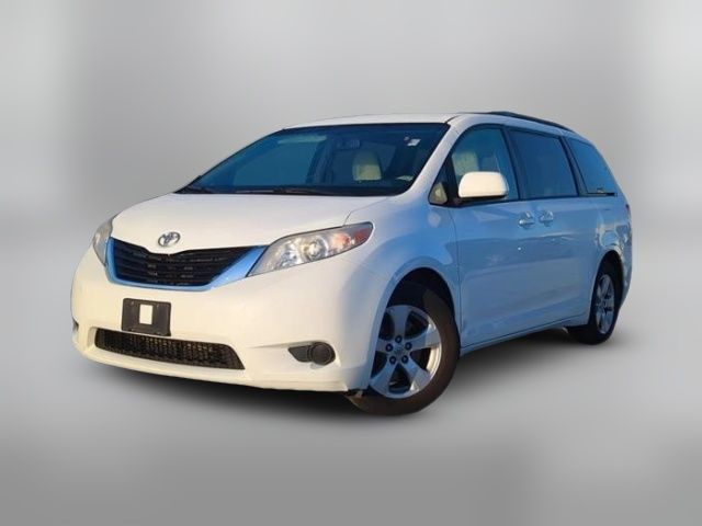 2014 Toyota Sienna LE