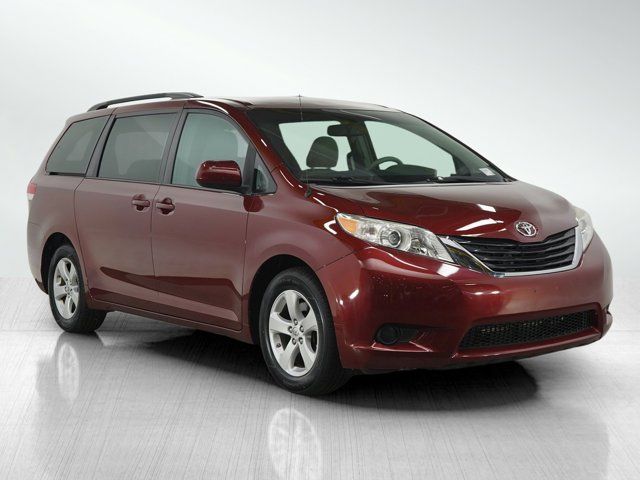2014 Toyota Sienna LE