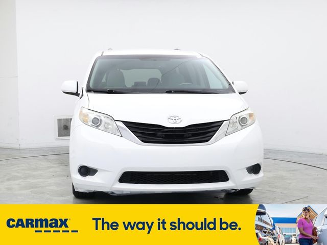 2014 Toyota Sienna LE