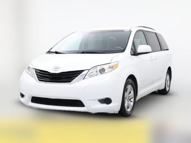 2014 Toyota Sienna LE