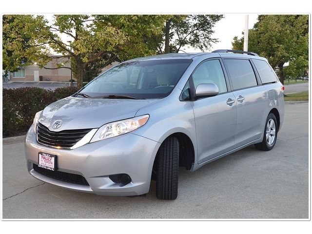 2014 Toyota Sienna LE