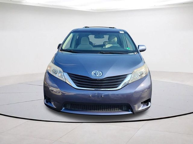 2014 Toyota Sienna LE