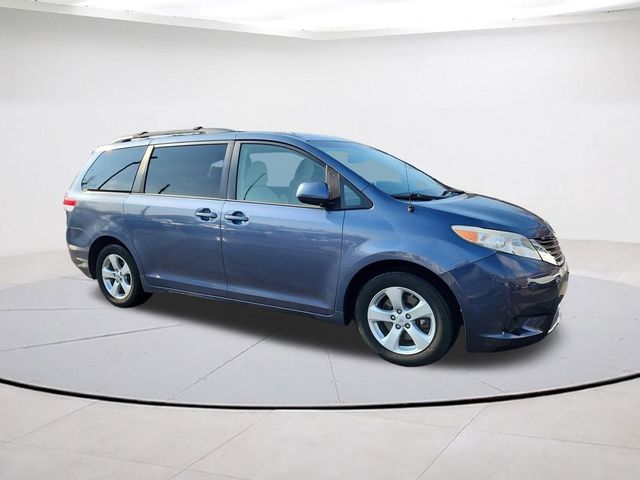 2014 Toyota Sienna LE