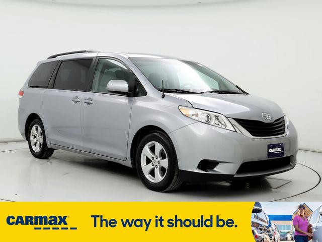 2014 Toyota Sienna LE