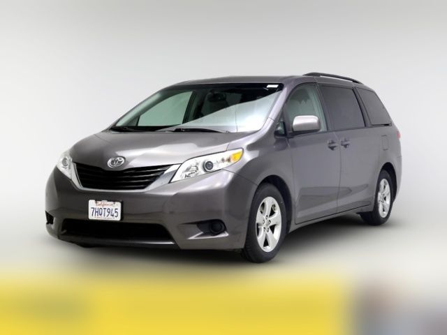 2014 Toyota Sienna LE