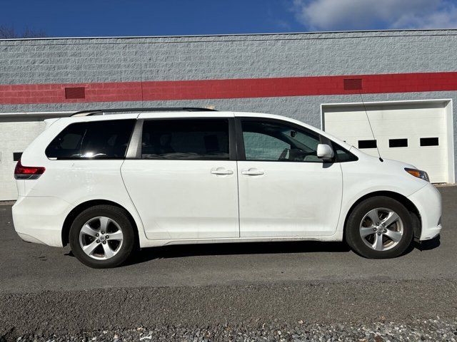 2014 Toyota Sienna 