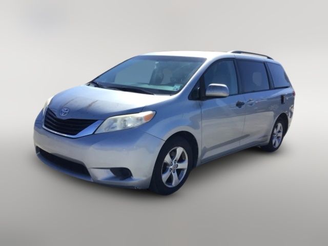 2014 Toyota Sienna LE