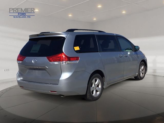 2014 Toyota Sienna LE