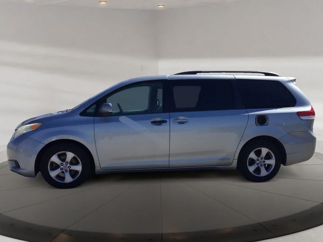 2014 Toyota Sienna LE