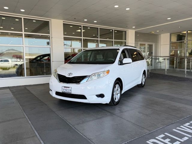 2014 Toyota Sienna LE