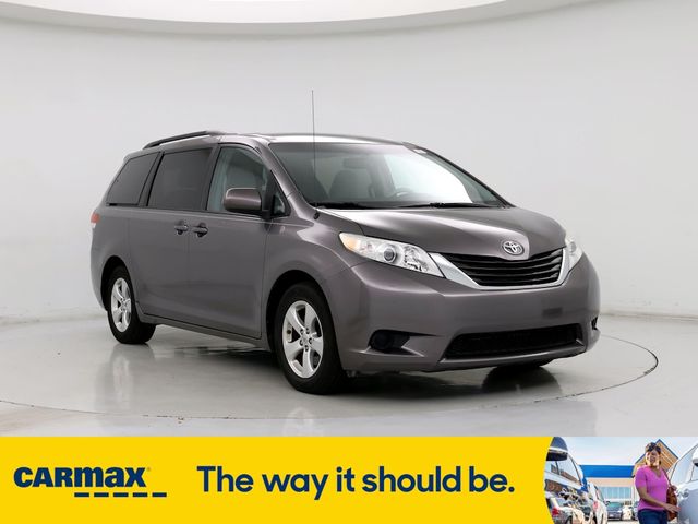 2014 Toyota Sienna LE