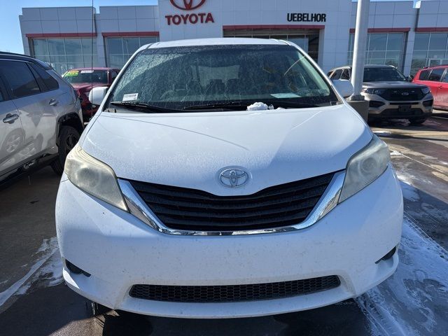 2014 Toyota Sienna LE