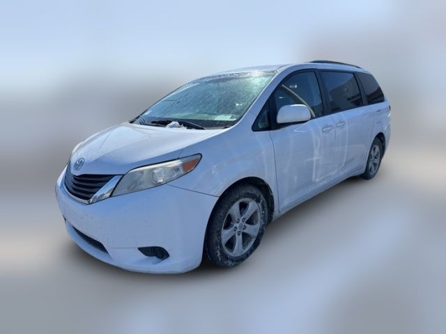 2014 Toyota Sienna LE