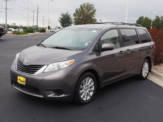 2014 Toyota Sienna LE