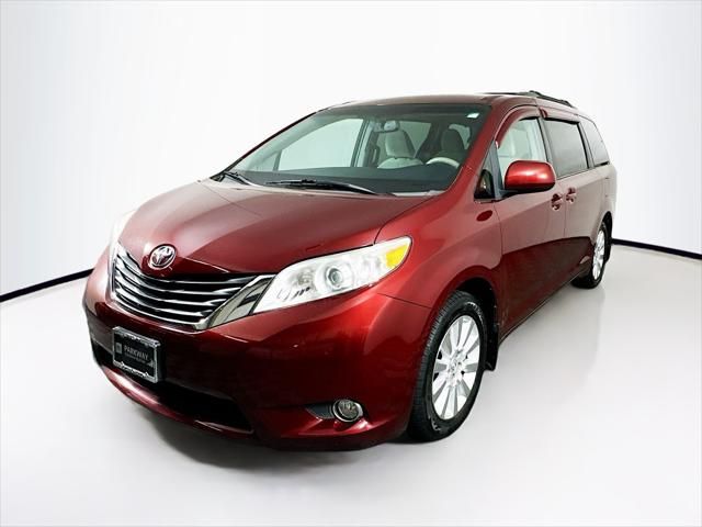 2014 Toyota Sienna LE