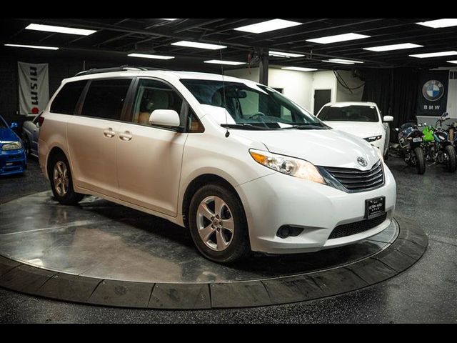 2014 Toyota Sienna 