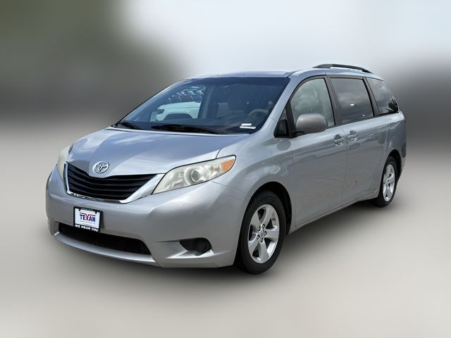 2014 Toyota Sienna LE Auto Access Seat